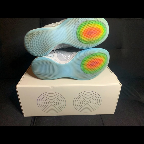 Nike Adapt bb 2.0 (“Air Mags”) - Picture 2 of 4